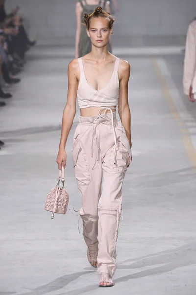 Look 3